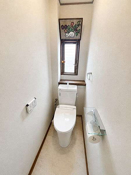 各階にトイレを設置　※居住中につき画像を加工しております。現況と異なる場合は現況が優先となります。