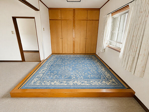 小上がり和室　※居住中につき画像を加工しております。現況と異なる場合は現況が優先となります。