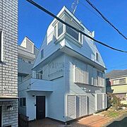 笹塚駅より徒歩7分 築37年4ヶ月 3階建の賃貸物件