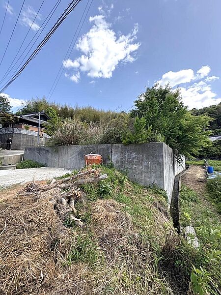 資材置き場や平屋に最適です！静かに暮らしたい方にピッタリの土地です。