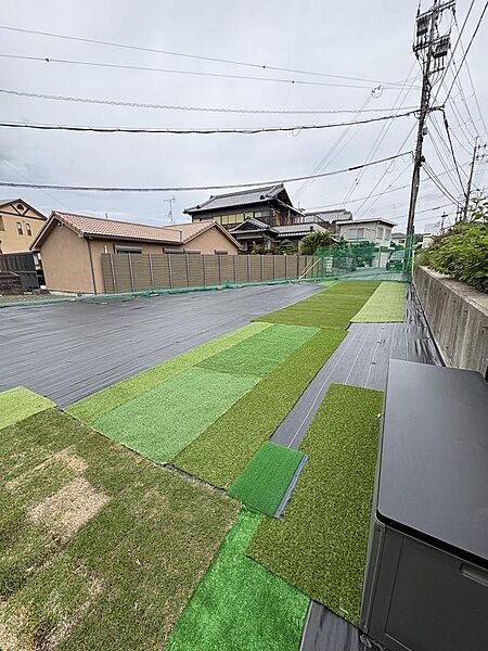 北側敷地部分です。日当たりのいいお土地です。