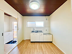 JR紀勢本線 黒江駅 徒歩32分の賃貸アパート 2階2DKのリビング/ダイニング