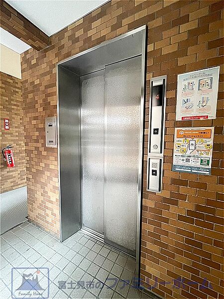 エレベーターあり