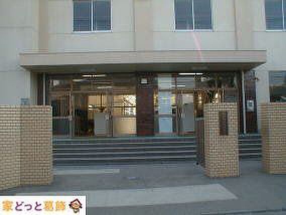 足立区立第十二中学校 徒歩16分。 1280m