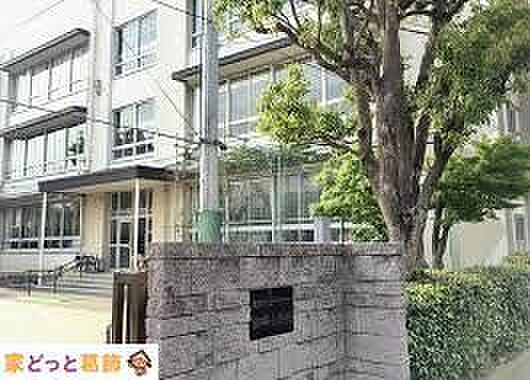 葛飾区立飯塚小学校 徒歩13分。 1040m