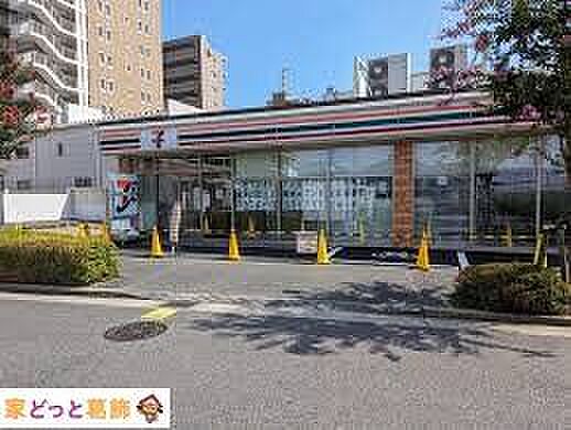 セブンイレブン江戸川西一之江3丁目店 徒歩4分。 326m