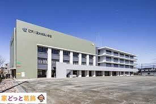江戸川区立大杉東小学校 徒歩9分。 690m
