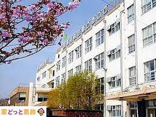 足立区立中川東小学校 徒歩6分。 460m