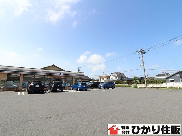コンビニ：セブンイレブン波崎土合南店まで６８４ｍ／徒歩９分