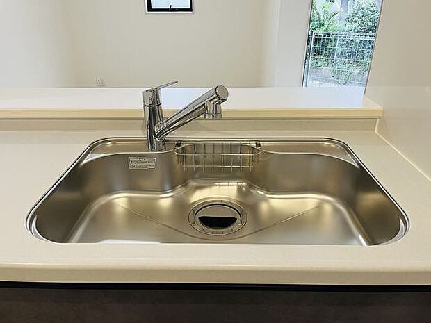 ワイドシンクなので家族が増えても洗い物楽々です