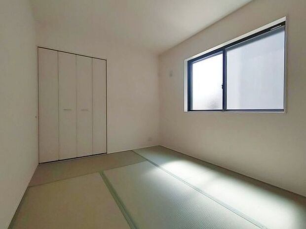 い草香る畳スペースは、使い方色々!客室やお布団で寝るときにぴったりの空間ですね。