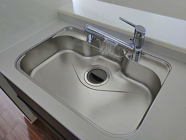 ワイドシンクなので家族が増えても洗い物楽々です