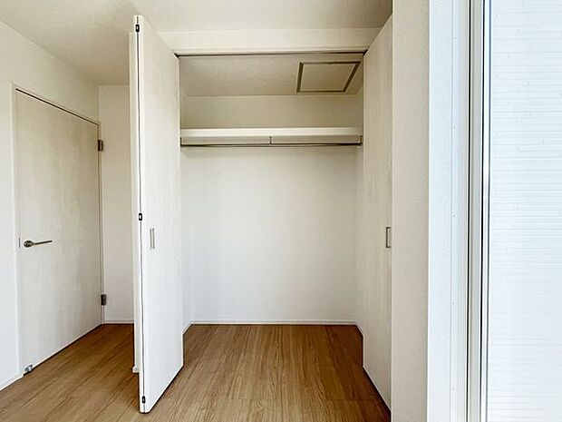 お子様が大きくなってもたくさん収納しておけますね!