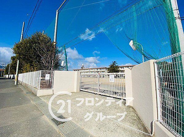 西宮市立段上小学校 徒歩9分。 720m