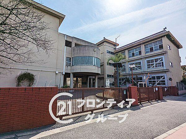 西宮市立鳴尾東小学校 徒歩6分。 470m