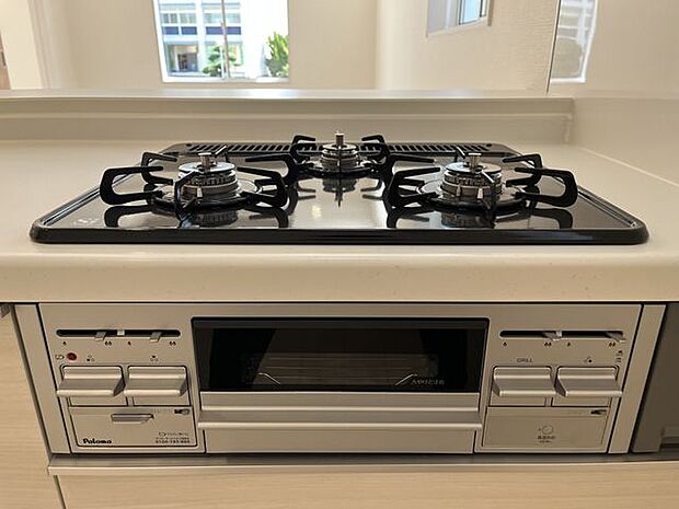 ビルトインコンロでお手入れラクラク。吹きこぼれのお掃除もらくらくです。