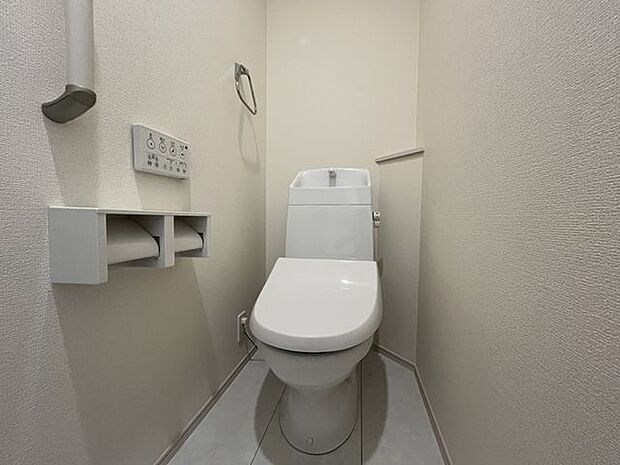 トイレは1階と2階の2カ所に設置！階段を上り下りせずに使用できるので、高齢の方にも安心です！