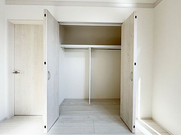 充実した収納スペースなので、お子様が大きくなって、荷物が増えてもたっぷり収納しておけますね