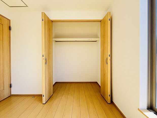 季節の物などたくさん収納しておける便利なスペースです!