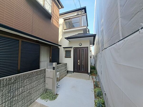 外観：328000523136