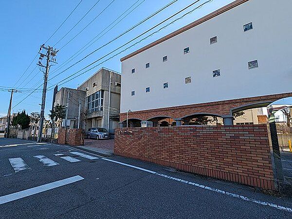 宝塚市立宝塚小学校 徒歩18分。 1400m