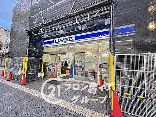 ローソン阪急仁川駅前店 徒歩9分。 710m