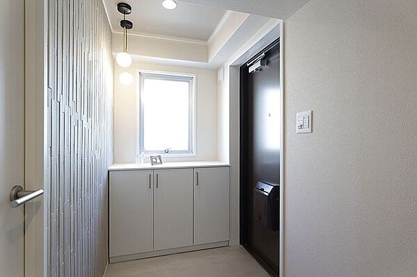 住まい探しで後悔しないためのポイントをスタッフがお伝えします。検討中の方もそうでない方も、まずは一度お話を聞かせてください