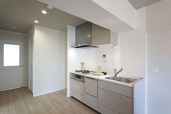 はじめてのご相談でも、経験豊富なスタッフが丁寧にお話を伺います。住まいのことで気になることがあれば、いつでもお声がけください