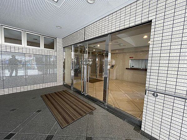 住まい探しで後悔しないためのポイントをスタッフがお伝えします。検討中の方もそうでない方も、まずは一度お話を聞かせてください。