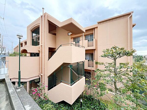 「賃貸のままでいいのか、買うべきか」その判断に必要な情報を、スタッフがわかりやすく整理してお伝えします。お気軽にご相談ください