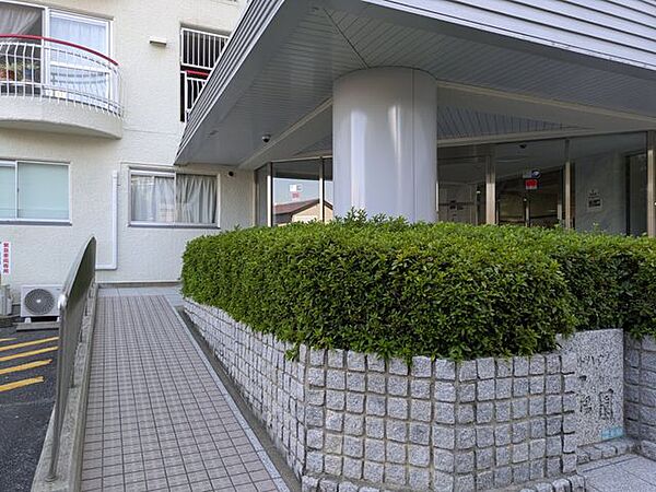 「賃貸のままでいいのか、買うべきか」その判断に必要な情報を、スタッフがわかりやすく整理してお伝えします。お気軽にご相談ください