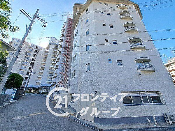 はじめてのマイホーム購入は、わからないことだらけで当然です。資金計画から物件選びまで、順を追ってスタッフが一緒に考えていきます