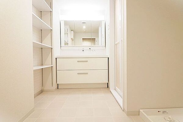 「いつかは」と思っていた住まい探しも、具体的に動き出すと意外とスムーズに進むものです。まずは気軽にご相談いただけます