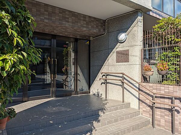 資金計画や住宅ローンのしくみなど、購入前に知っておきたいことをわかりやすくご説明しています。まずはお気軽にお問い合わせください