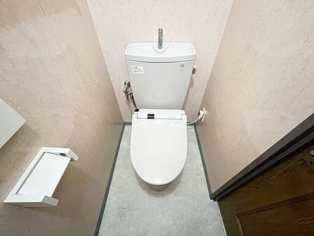 はじめてのマイホーム購入は、わからないことだらけで当然です。資金計画から物件選びまで、順を追ってスタッフが一緒に考えていきます