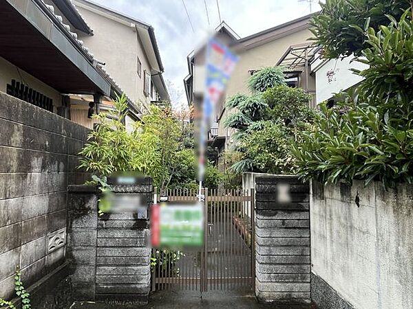 エリアの特性や周辺環境についての情報提供も行っています。物件だけでなく、地域の暮らしやすさも含めてご確認いただけます