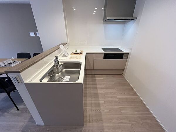 ご見学は無料で承っています。気になる点があれば現地でしっかり確認できますので、まずはお気軽にご予約ください