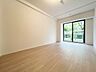 寝室：住まい選びは、価格や立地だけでなく、将来の暮らし方まで含めて考えることが大切です。今の段階で気になっていることを、まずスタッフに話してみてください