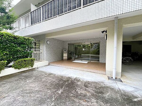 住宅購入の流れや必要な手続きについて、順を追ってご説明しています。はじめての方でも安心してご相談いただける環境を整えています