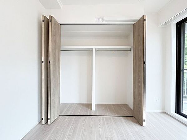 エリアの特性や周辺環境についての情報提供も行っています。物件だけでなく、地域の暮らしやすさも含めてご確認いただけます