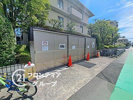 写真だけではわからない採光・広さ・周辺環境の実感は、実際に足を運んでみることが一番です。ご見学はいつでもご予約いただけます