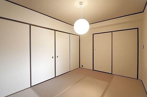 住まい選びは、価格や立地だけでなく、将来の暮らし方まで含めて考えることが大切です。今の段階で気になっていることを、まずスタッフに話してみてください