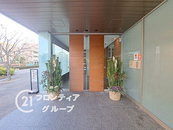 風格あるエントランスで、住む人に安心感を与えます