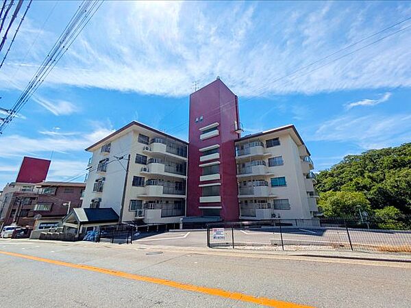 ご見学は無料で承っています。気になる点があれば現地でしっかり確認できますので、まずはお気軽にご予約ください