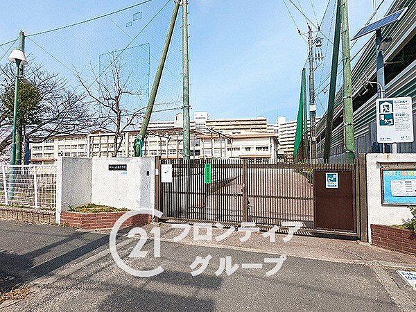 西宮市立高須小学校 徒歩9分。 660m