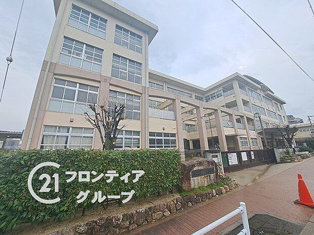 宝塚市立宝塚第一小学校 徒歩21分。 1630m