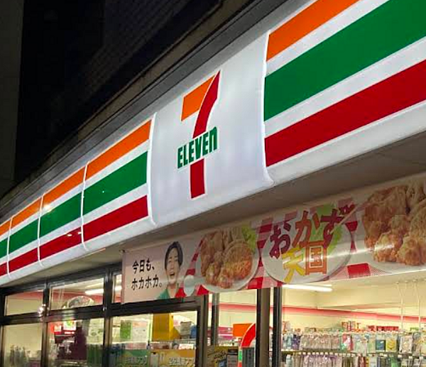 セブン-イレブン 豊島高田２丁目店まで徒歩約１分。急なお買い物にも便利です。