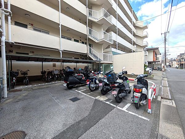 バイク置場