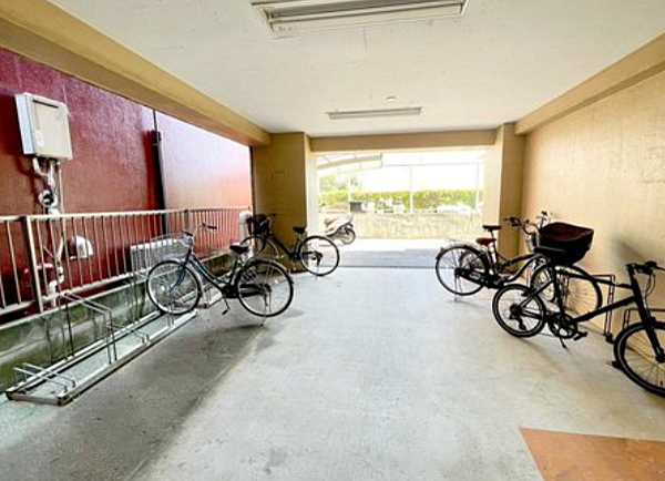 駐輪場有り：300円/月