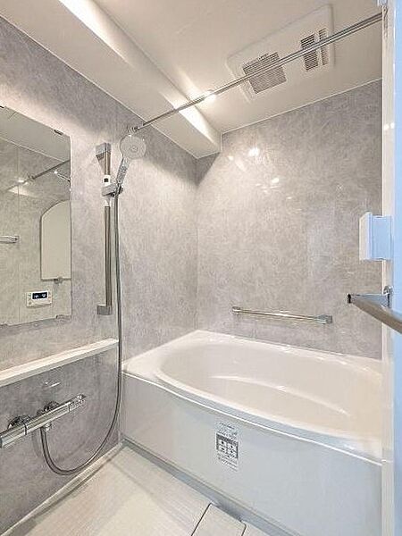 ▼浴室換気乾燥機・追い焚き機能付きのバスルーム